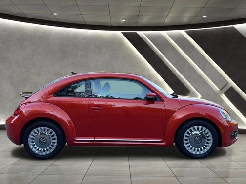 2016 Volkswagen Beetle 1.8T SE