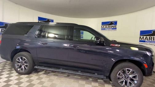 Dark Ash Metallic 2024 Chevrolet Suburban 4WD Z71