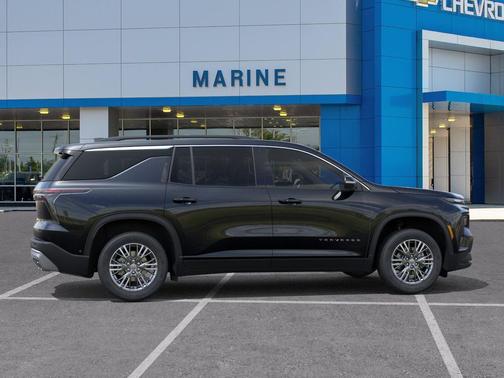 Mosaic Black Metallic 2026 Chevrolet Traverse LT
