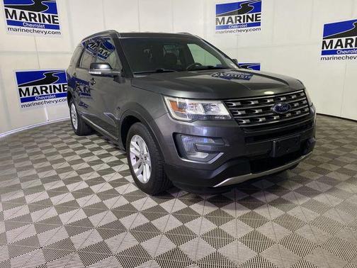 MAGNETIC METALLIC 2017 Ford Explorer XLT