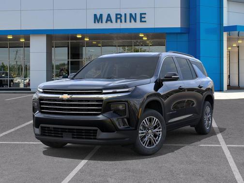 Mosaic Black Metallic 2026 Chevrolet Traverse LT
