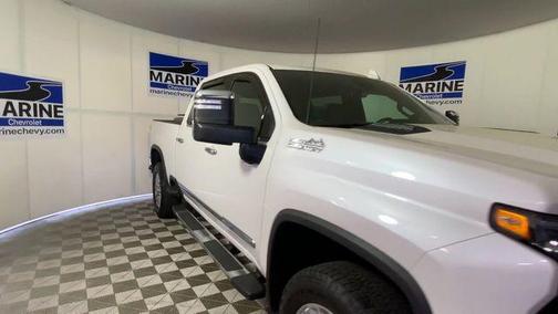 Iridescent Pearl Tricoat 2024 Chevrolet Silverado 2500 High Country