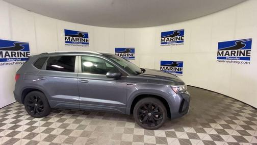 Platinum Gray Metallic 2022 Volkswagen Taos 1.5T SE