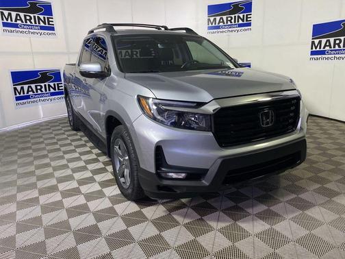 Lunar Silver Metallic 2023 Honda Ridgeline RTL-E