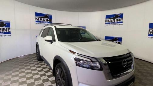 Pearl White Tricoat 2022 Nissan Pathfinder SL 2WD