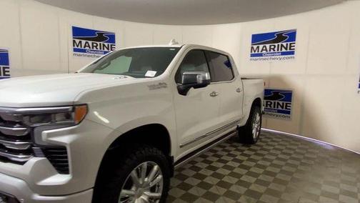 Iridescent Pearl Tricoat 2023 Chevrolet Silverado 1500 High Country