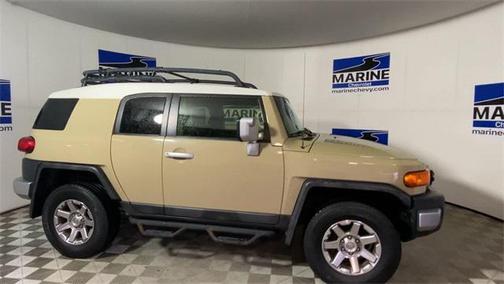 2014 Toyota FJ Cruiser Base