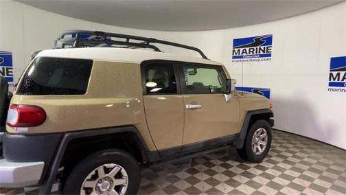 2014 Toyota FJ Cruiser Base