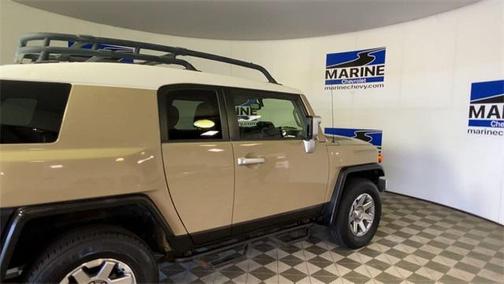 2014 Toyota FJ Cruiser Base