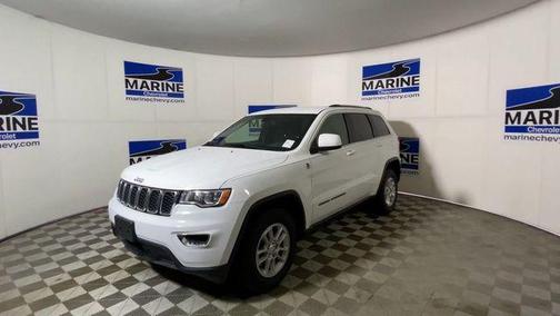 Bright White Clearcoat 2019 Jeep Grand Cherokee Laredo