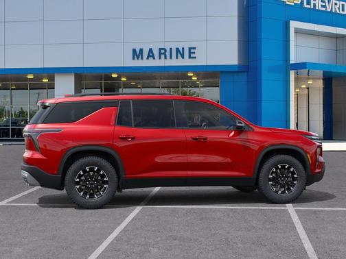 Radiant Red Tintcoat 2026 Chevrolet Traverse AWD Z71