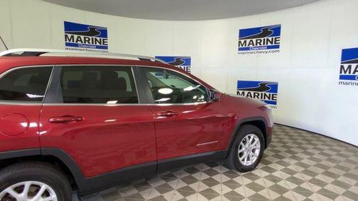Deep Cherry Red Crystal Pearlcoat 2017 Jeep Cherokee Latitude