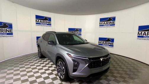 Sterling Gray Metallic 2025 Chevrolet Trax FWD 2RS