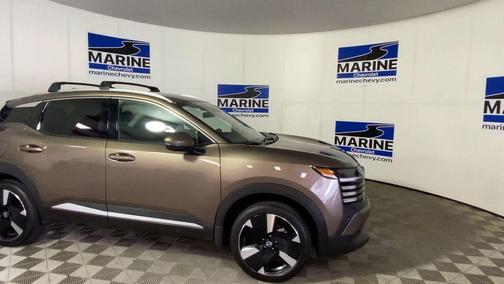 Canyon Bronze Metallic 2025 Nissan Kicks SR