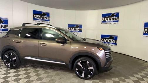 Canyon Bronze Metallic 2025 Nissan Kicks SR