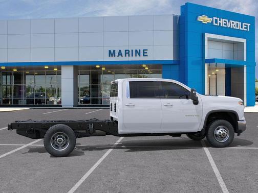 Summit White 2026 Chevrolet Silverado 3500 WT
