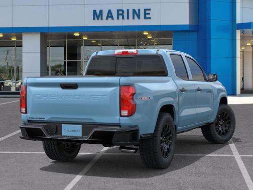 Snowdrift Metallic 2026 Chevrolet Colorado WT