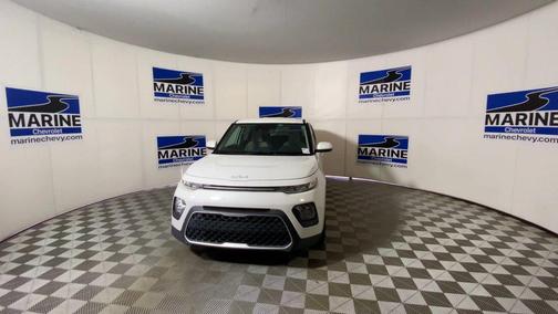 Snow White Pearl 2022 Kia Soul LX