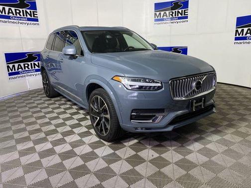 2023 Volvo XC90 B5 Plus