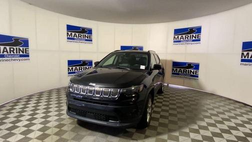 Diamond Black Crystal Pearlcoat 2022 Jeep Compass Latitude Lux