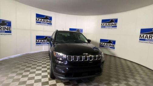 Diamond Black Crystal Pearlcoat 2022 Jeep Compass Latitude Lux