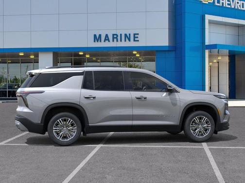 Sterling Gray Metallic 2026 Chevrolet Traverse LT