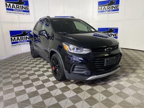 Mosaic Black Metallic 2020 Chevrolet Trax LT