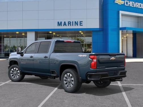 Lakeshore Blue Metallic 2026 Chevrolet Silverado 2500 Custom