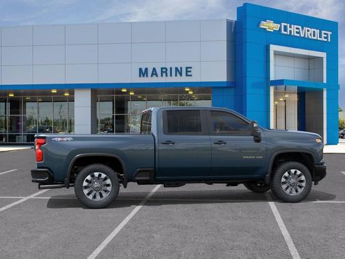 Lakeshore Blue Metallic 2026 Chevrolet Silverado 2500 Custom