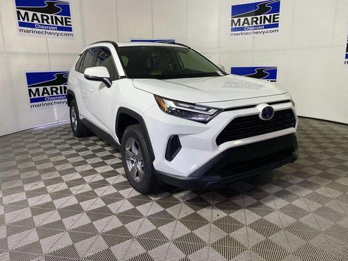 Ice Cap 2024 Toyota RAV4 Hybrid XLE