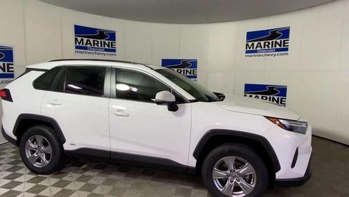 Ice Cap 2024 Toyota RAV4 Hybrid XLE