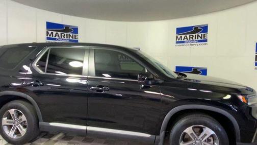 Crystal Black Pearl 2023 Honda Pilot AWD EX-L 7 Passenger