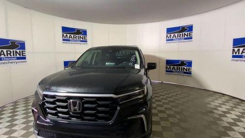 Crystal Black Pearl 2023 Honda Pilot AWD EX-L 7 Passenger
