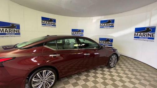 Garnet Pearl Metallic 2023 Nissan Altima 2.5 SL