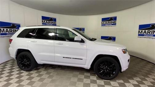 2022 Jeep Grand Cherokee Laredo