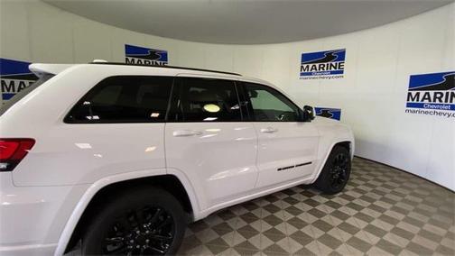 2022 Jeep Grand Cherokee Laredo