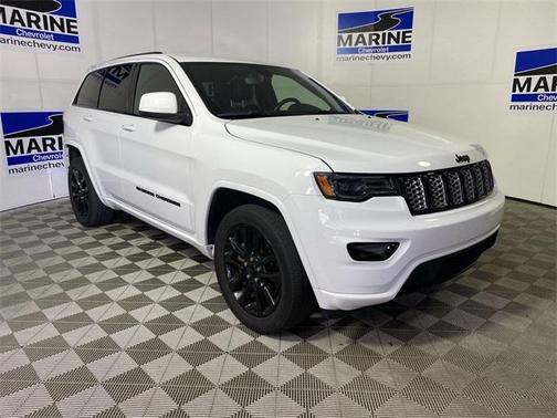 2022 Jeep Grand Cherokee Laredo