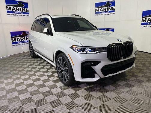 Mineral White Metallic 2022 BMW X7 M50i