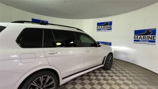 Mineral White Metallic 2022 BMW X7 M50i