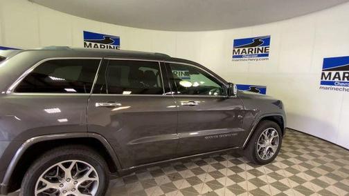 Granite Crystal Metallic Clearcoat 2020 Jeep Grand Cherokee Overland