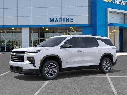 Summit White 2026 Chevrolet Traverse LT