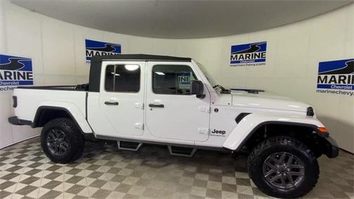 2024 Jeep Gladiator Sport S