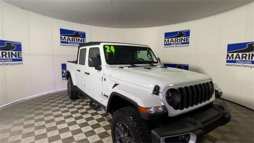 2024 Jeep Gladiator Sport S
