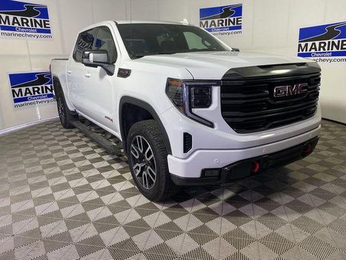 Summit White 2023 GMC Sierra 1500 AT4
