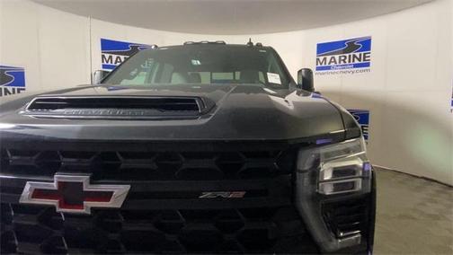 2025 Chevrolet Silverado 2500 4WD Crew Cab Standard Bed ZR2