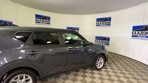 Gravity Gray 2022 Kia Soul LX