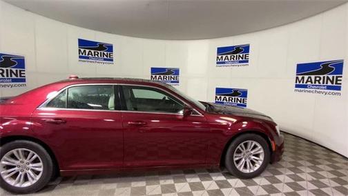 2017 Chrysler 300 Limited