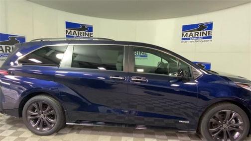 2021 Toyota Sienna XSE 7 Passenger