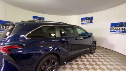 2021 Toyota Sienna XSE 7 Passenger