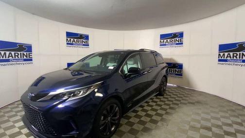 2021 Toyota Sienna XSE 7 Passenger